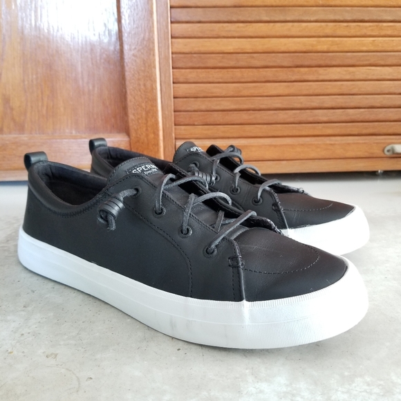 crest vibe leather sneaker